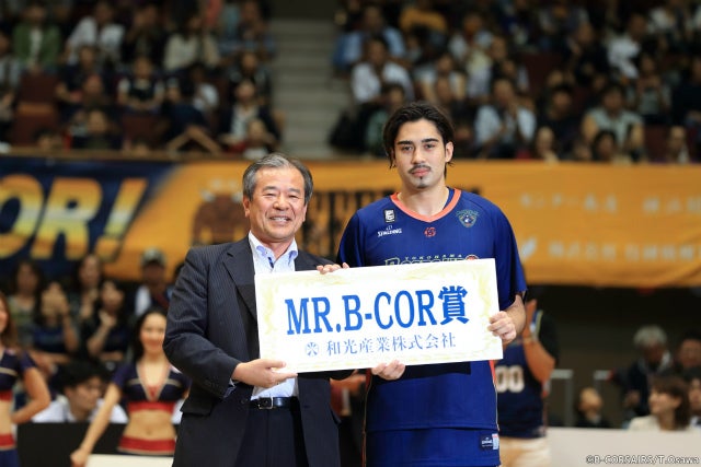 'この日のMr.ビーコル賞は#5湊谷安玲久司朱選手が獲得'
